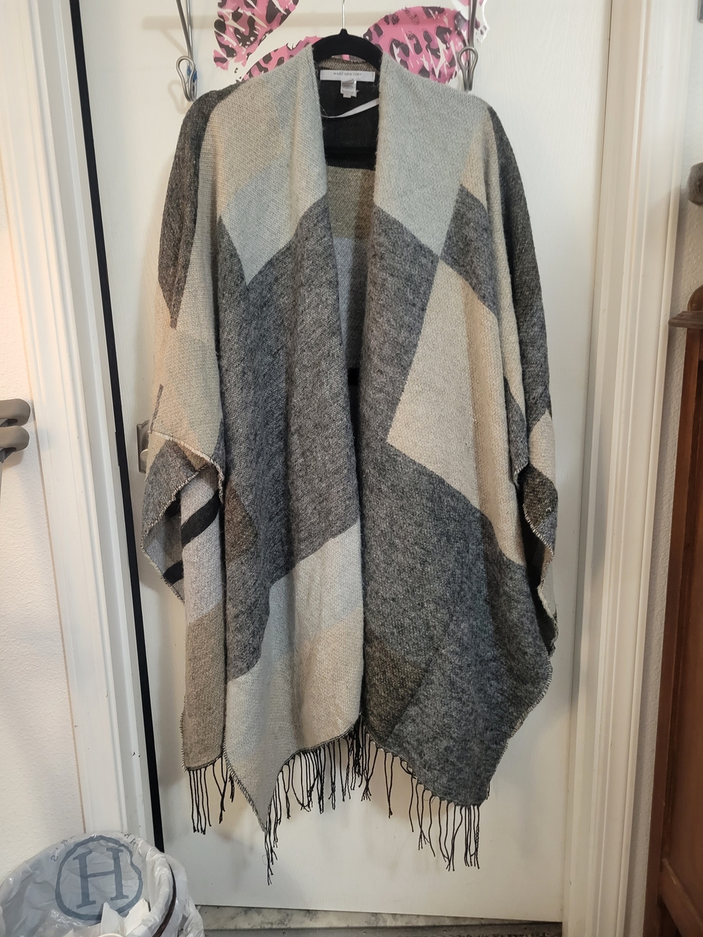 Andrew Marc Gray and Cream Geometric Poncho Shrug